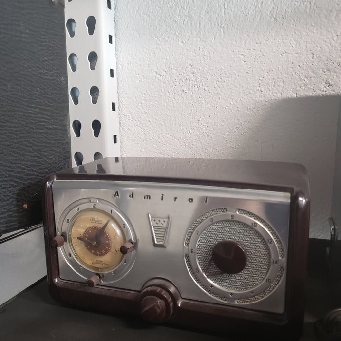 Admirel Bakelite Table Radio Clock