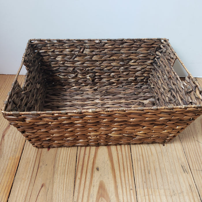 Woven basket