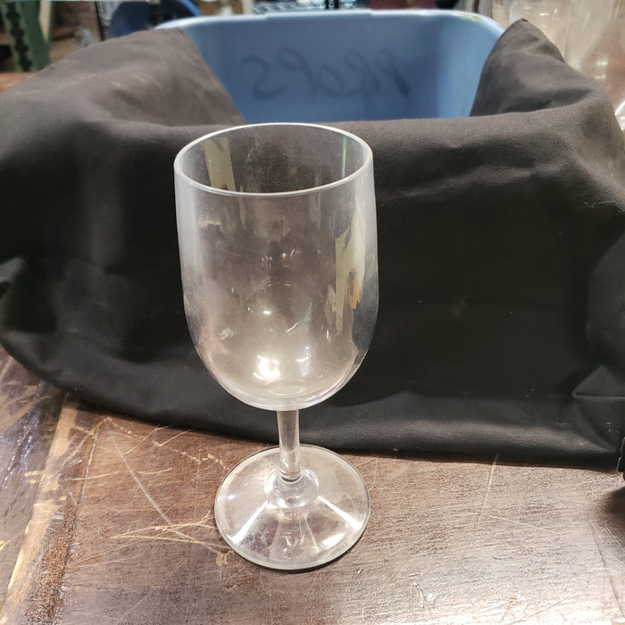 Rounded Clear Wine Glass
