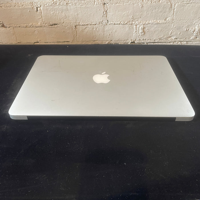 Apple  Laptop