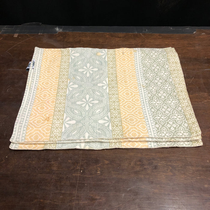 Multi-patterned placemats