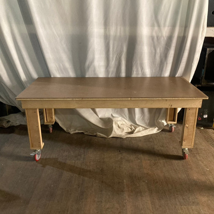 Dining / Table