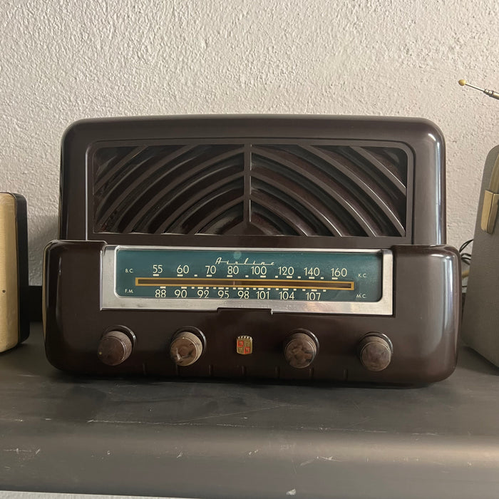 vintage Wards Airline Tube Radio