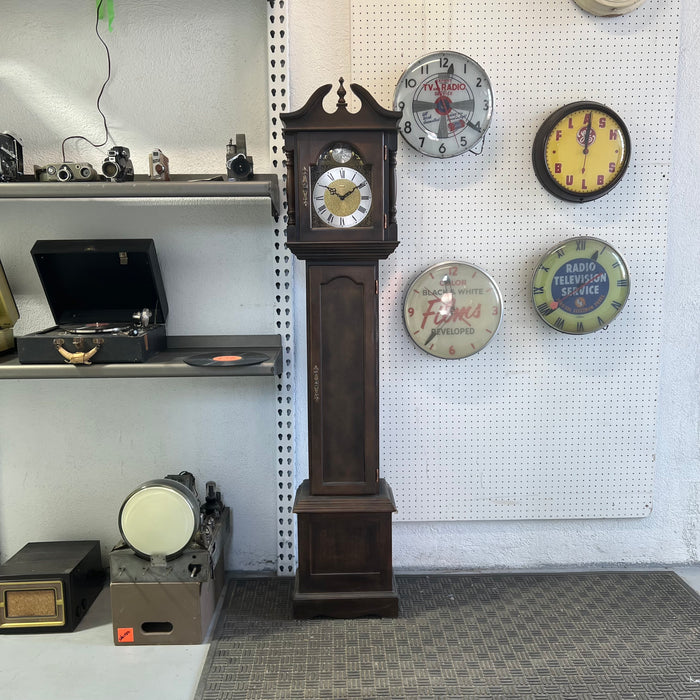 Tempus Fugit standing Clock