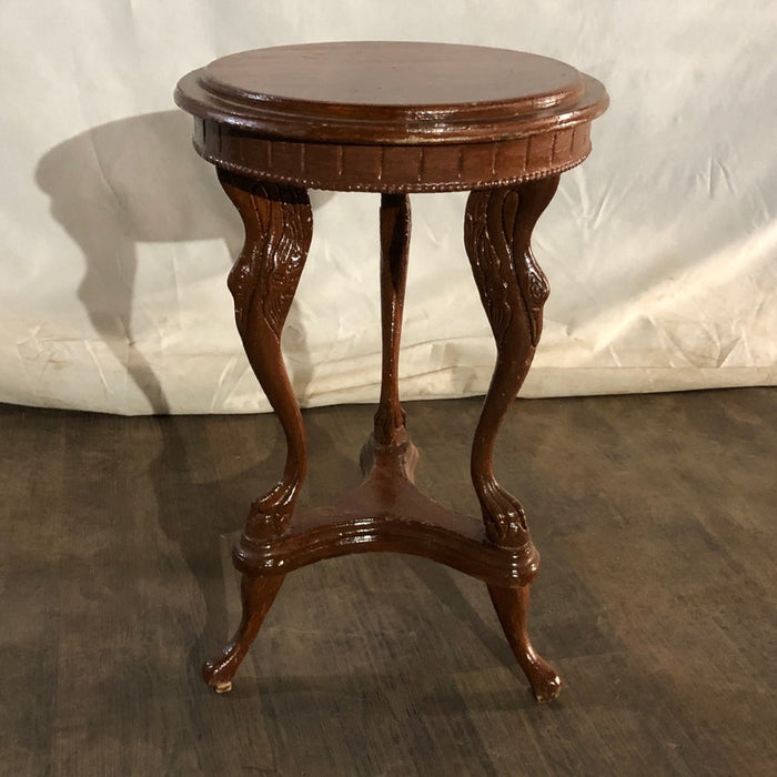 Wooden Fancy Pedestal Table