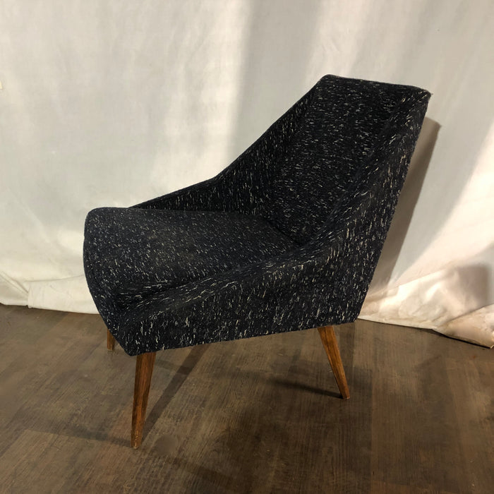 Side view of Black Modern Chair