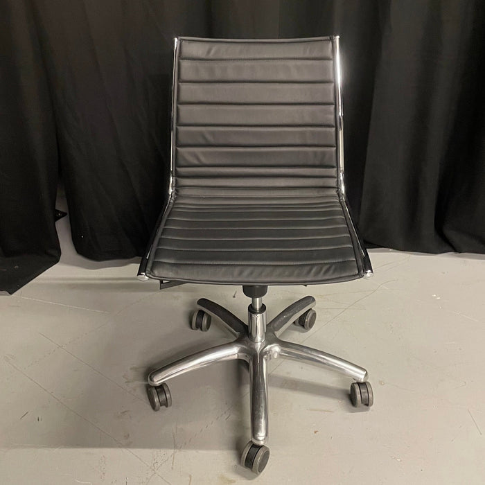 Black Rolling Office Chair / Chrome Base