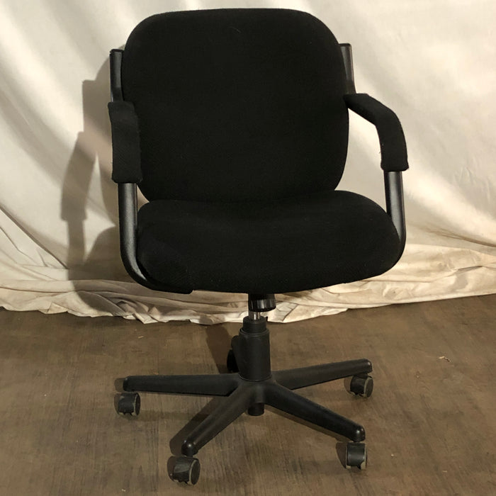 Black Wide Rolling Office Chair with Arms 4