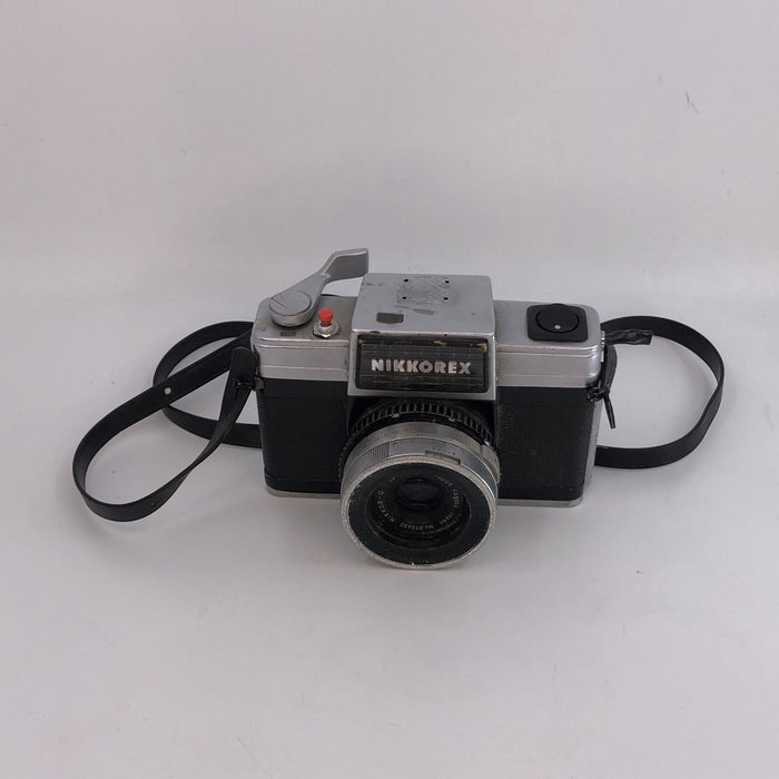 Nikkorex 35mm Camera