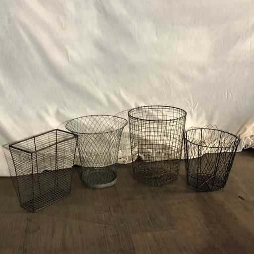 Metal Mesh Trash/Garbage Can