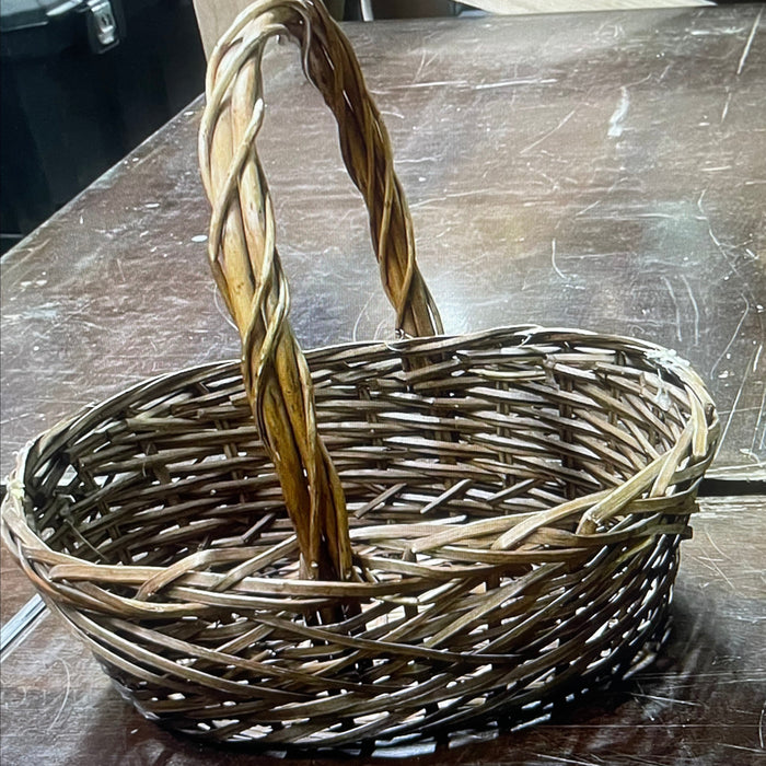 Woven basket 