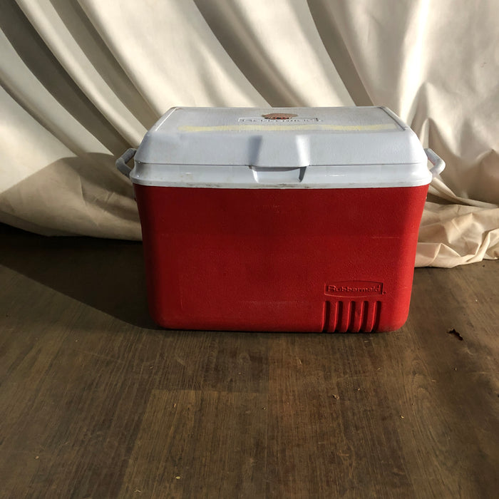 Rubbermaid Red Cooler 1