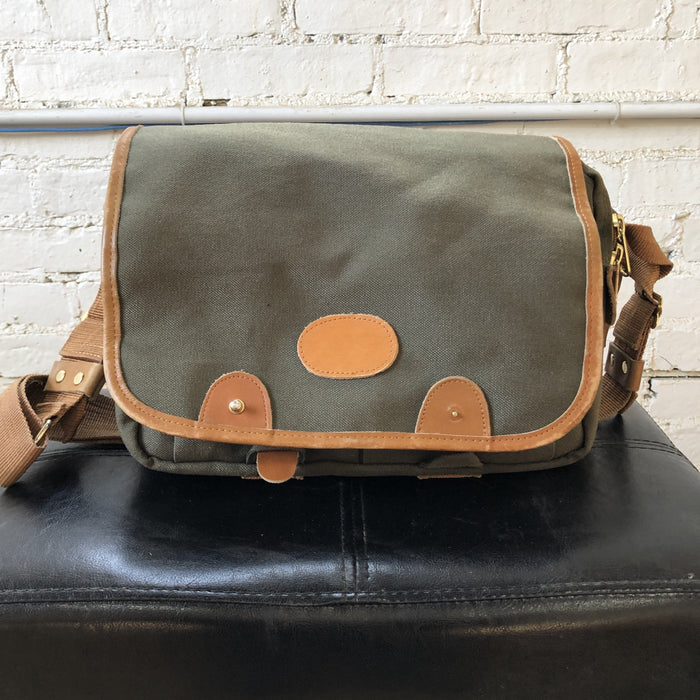 Small Green Canvas Travel Bag